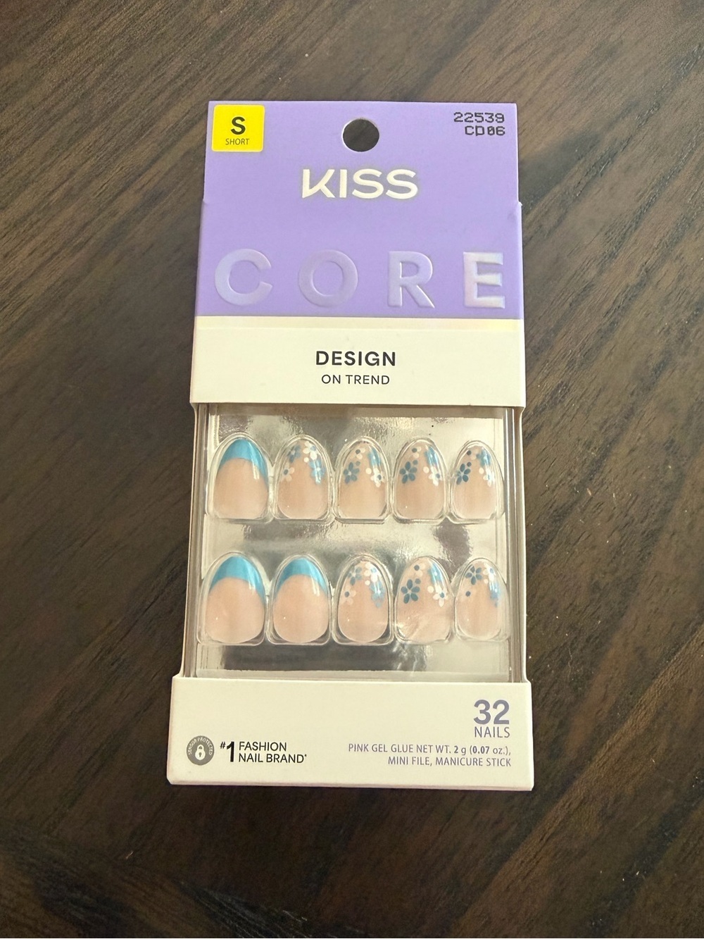 KISS Core Short Press-On Nails - Blue Floral French Tip